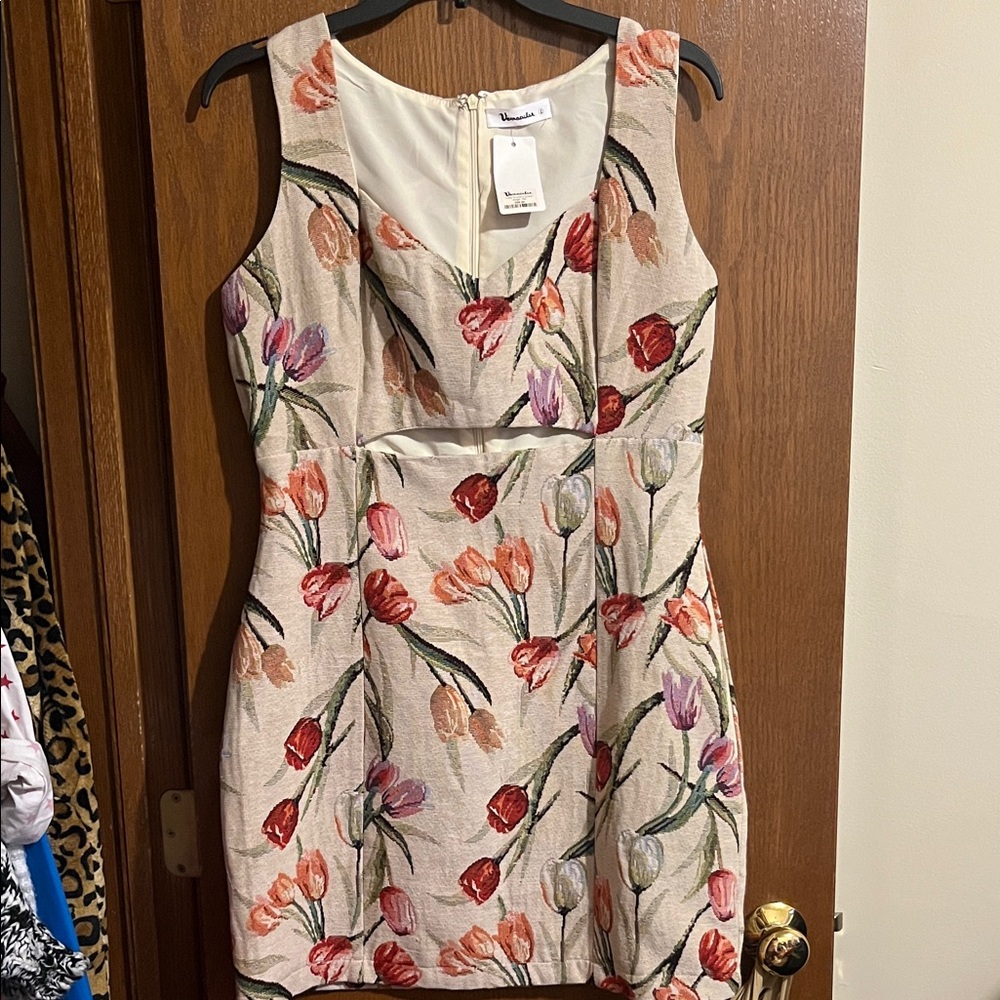 Nannette Cream Tulip Print Sheath Dress with Multicolor Florals